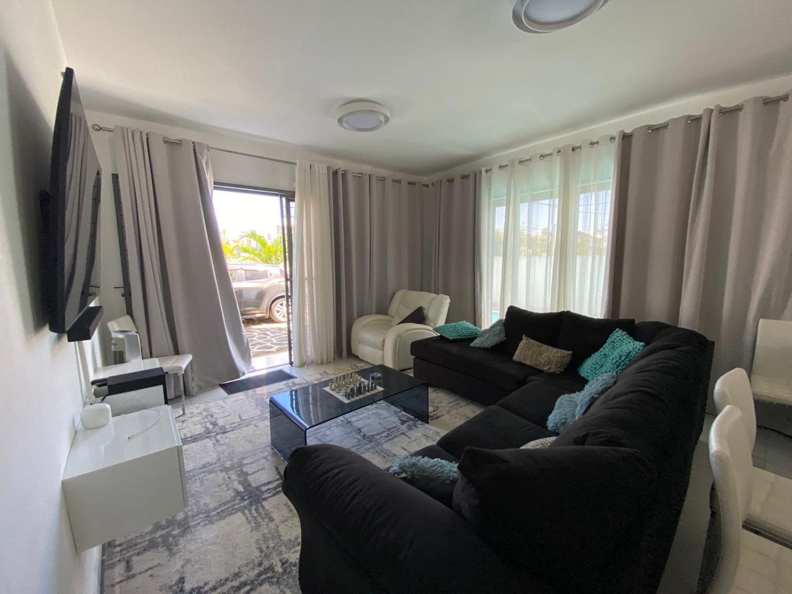 Luxora Villa *