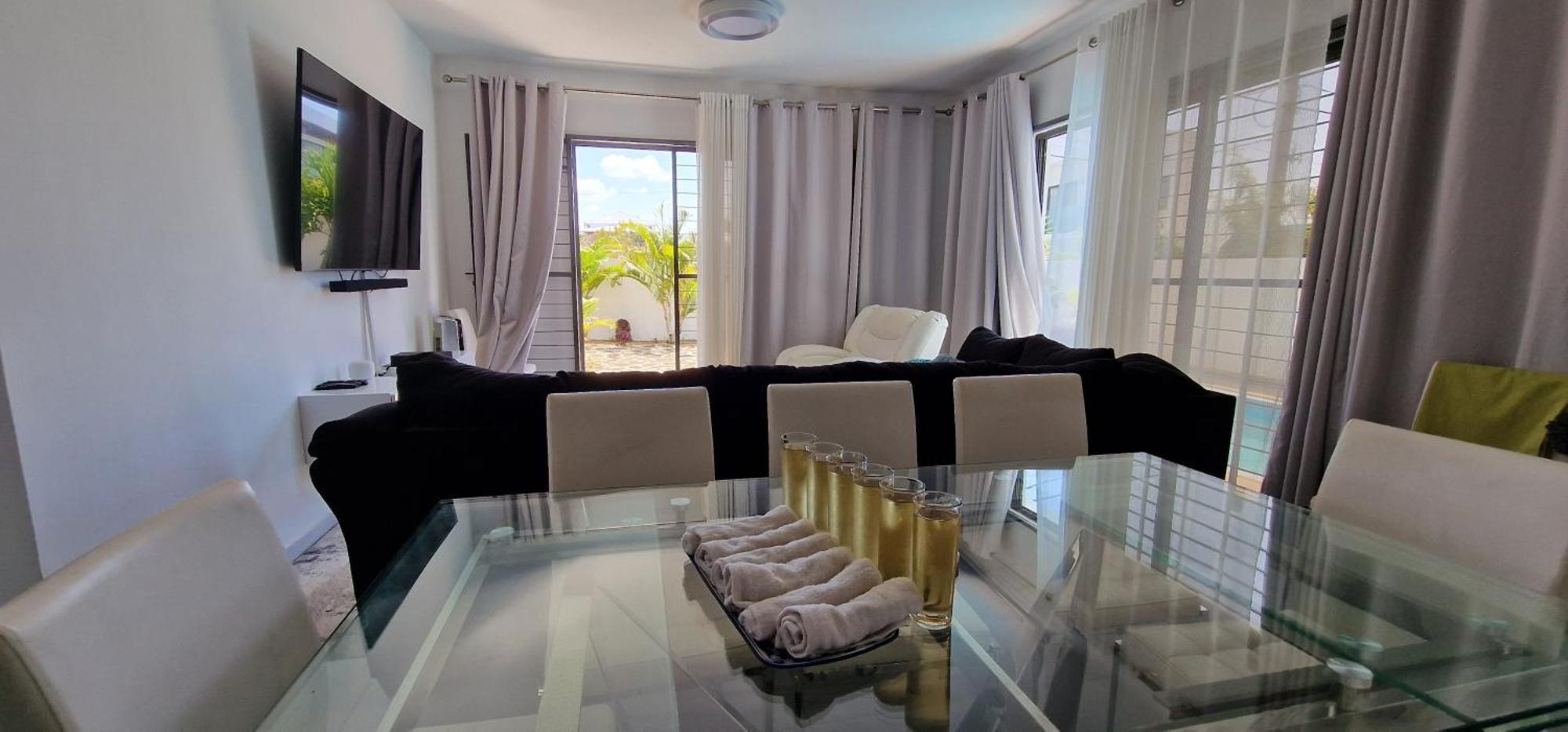 Luxora Villa